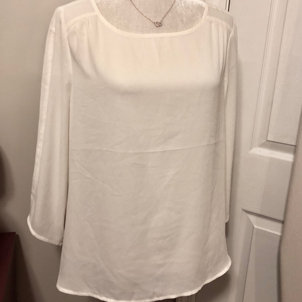 🌴 New Cream Blouse the Limited
